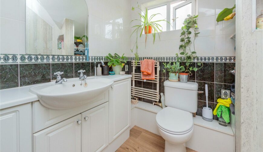 3 The Square - Picture No. 65