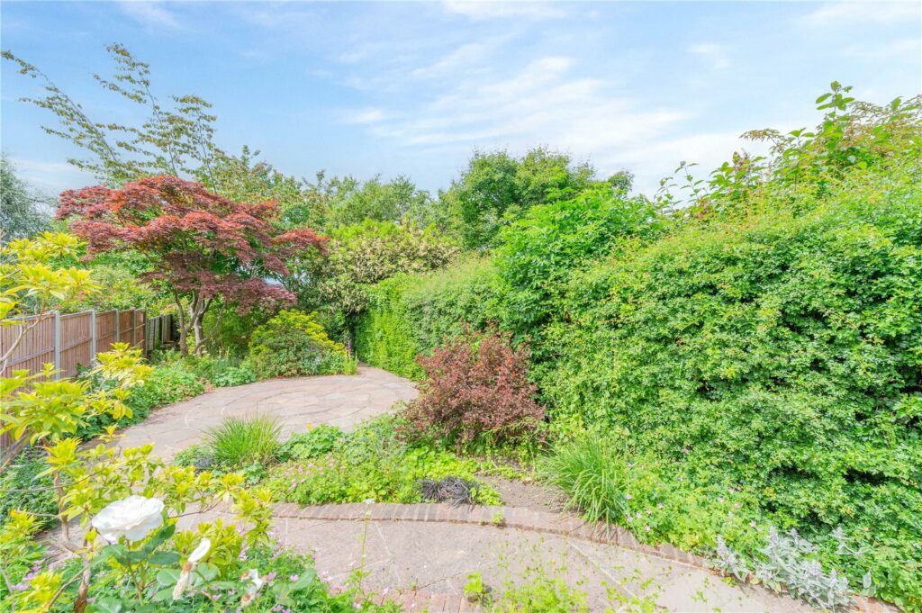 37 Gravel Hill - Picture No. 26