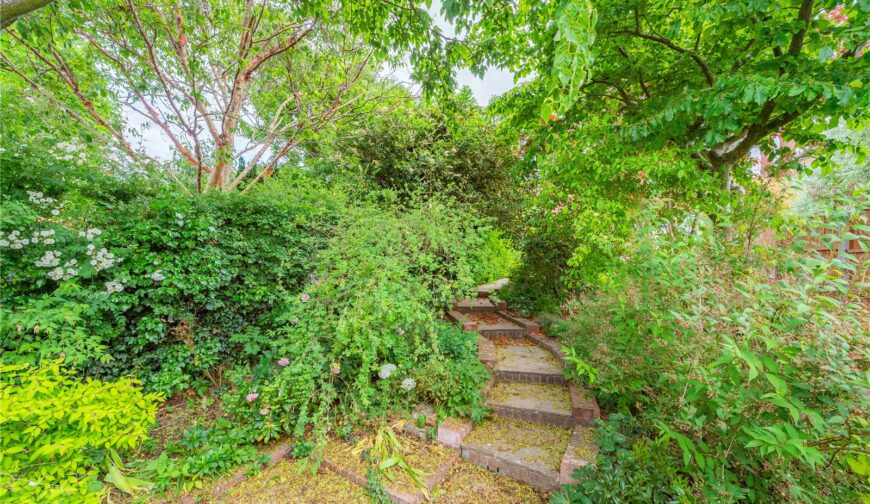 37 Gravel Hill - Picture No. 30