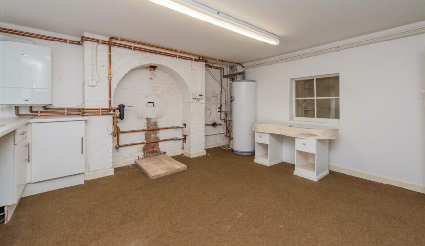 37 Gravel Hill - Picture No. 88