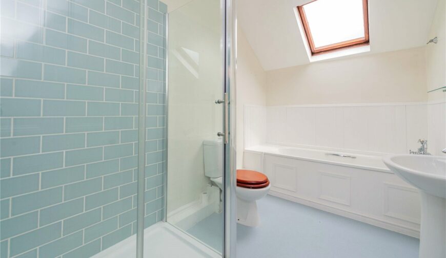 37 Gravel Hill - Picture No. 93