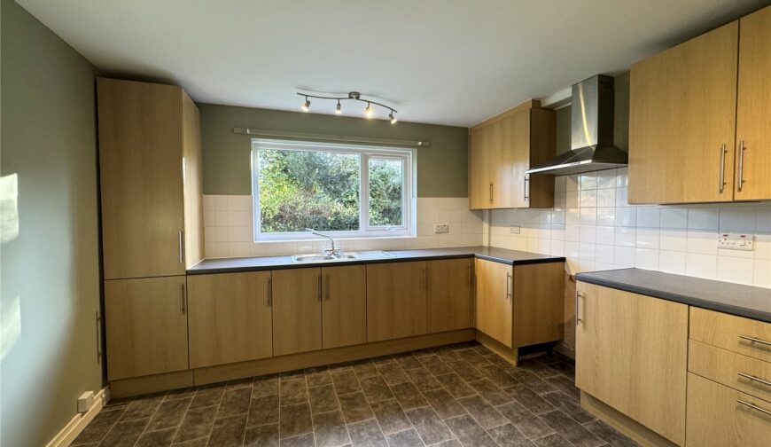 The Vicarage, Wombridge Road - Picture No. 13