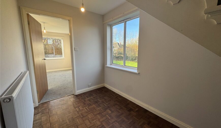 The Vicarage, Wombridge Road - Picture No. 20