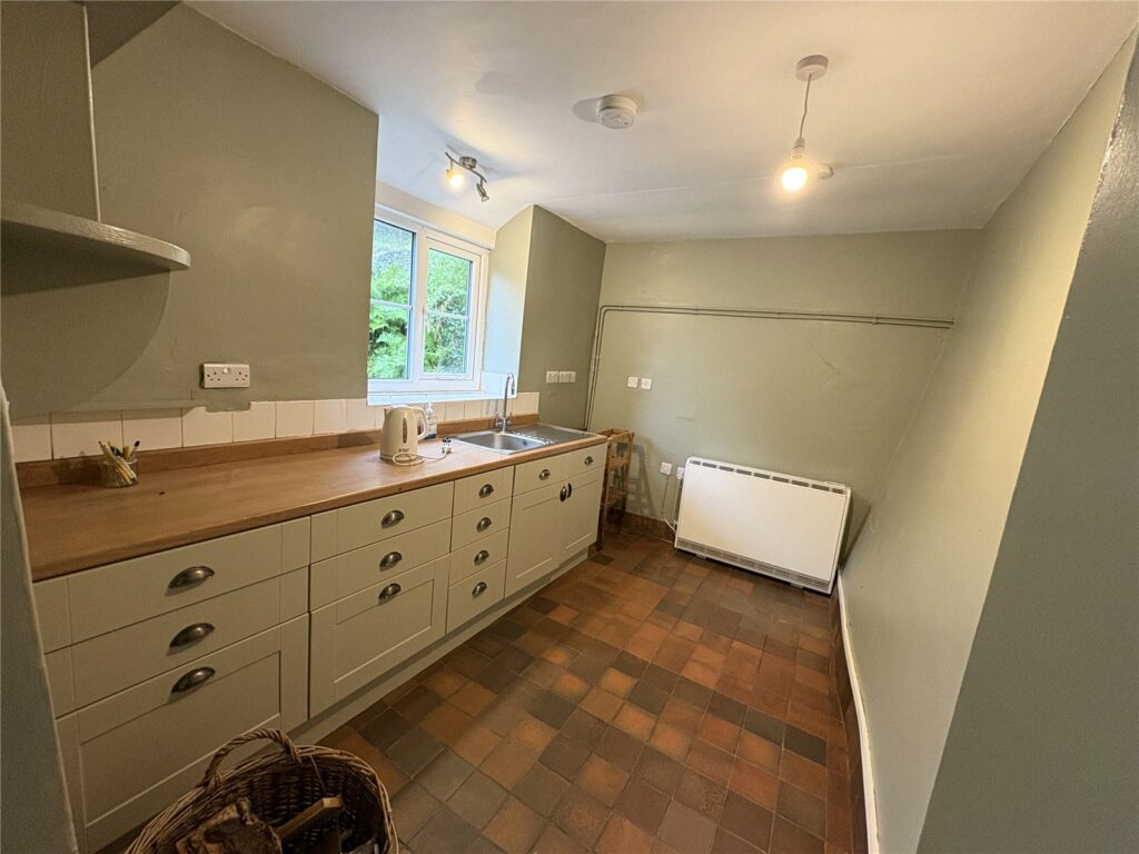 Tyn Y Ffridd, Llangwm - Picture No. 08