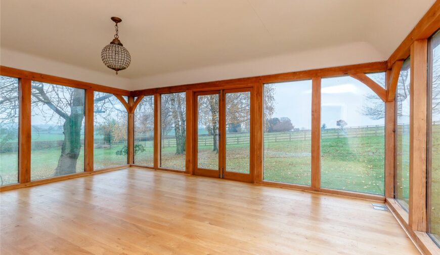 Broadway, Hillgates - Picture No. 13