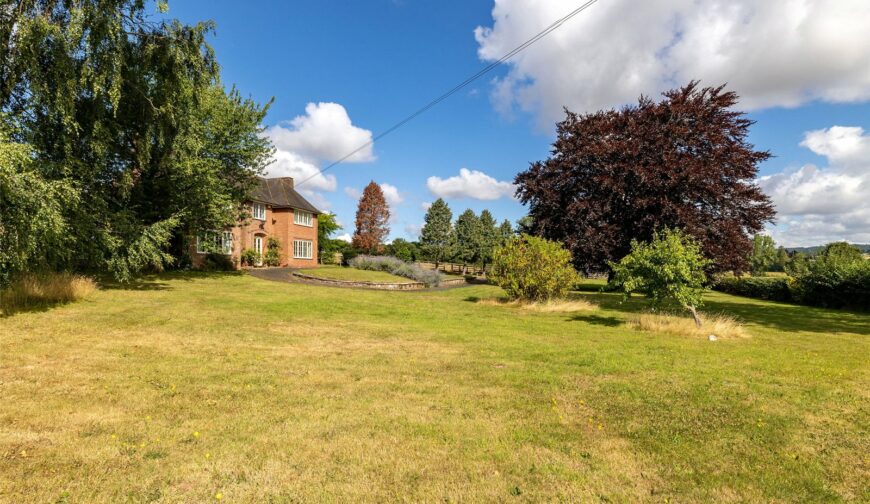 Broadway, Hillgates - Picture No. 33