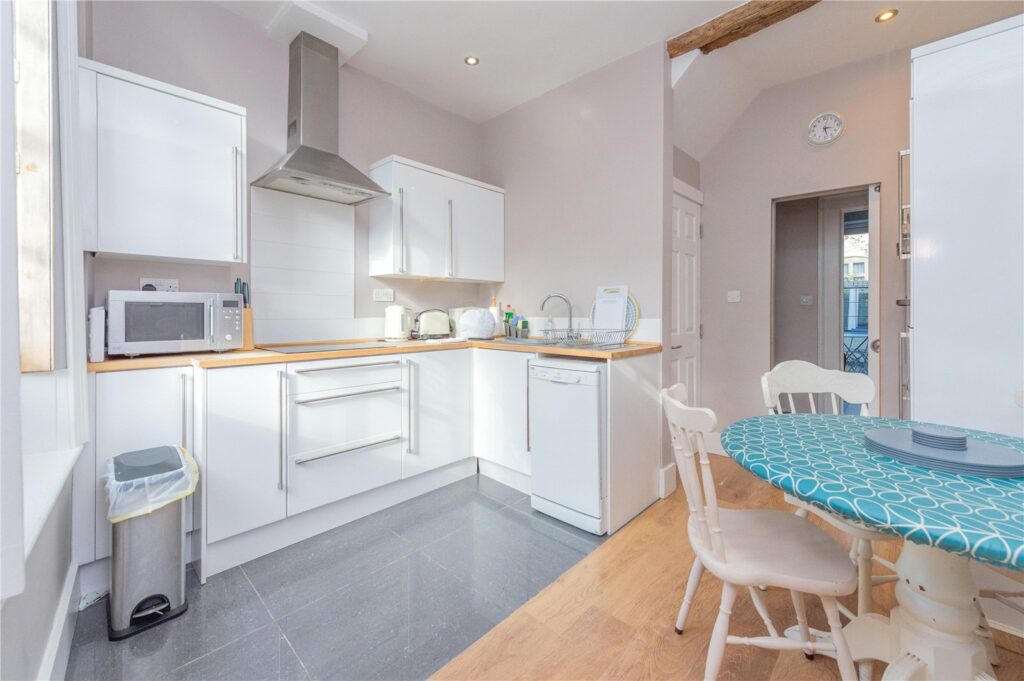 6 Mill Street - Picture No. 04