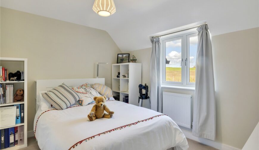 4 Highfield - Picture No. 03