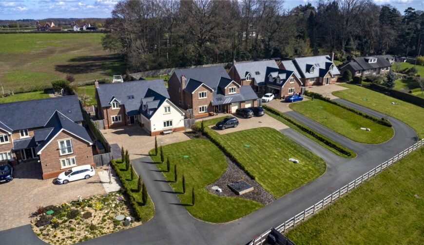 4 Highfield - Picture No. 08