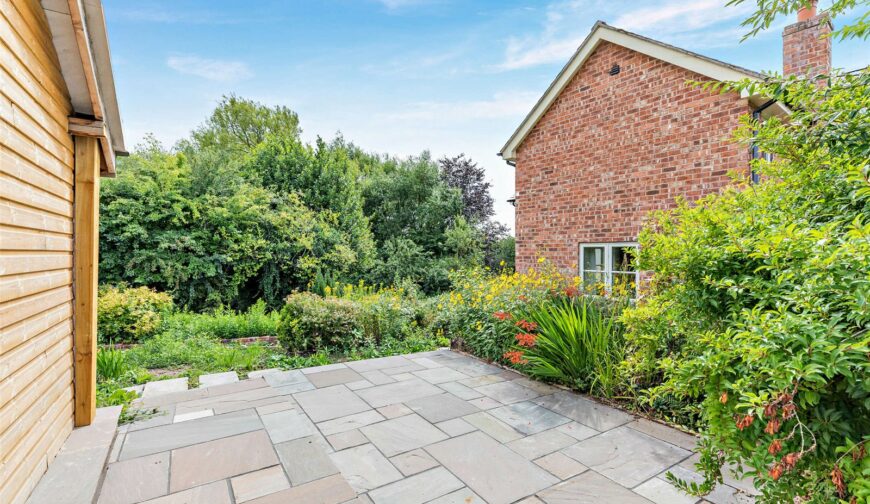 Broomfield Villa, Broomfields - Terrace