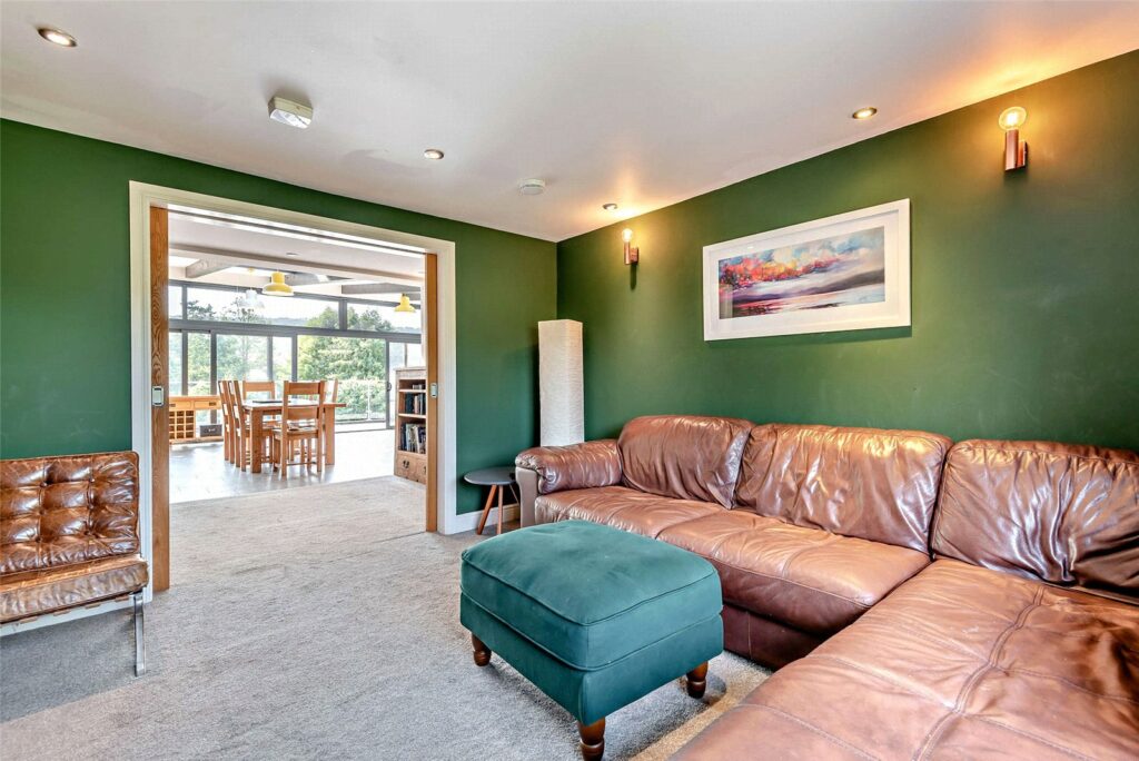 Paddock and Pool Yonder Castle Hill, Harley - Snug