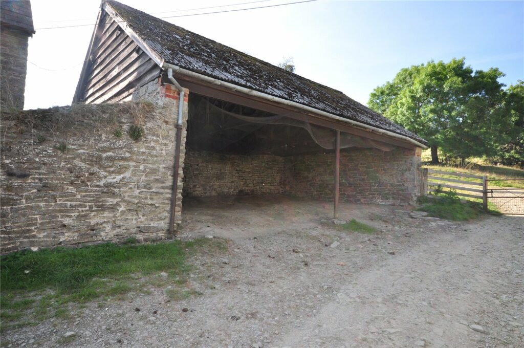 Weston Farm, Bucknell - Picture No. 06