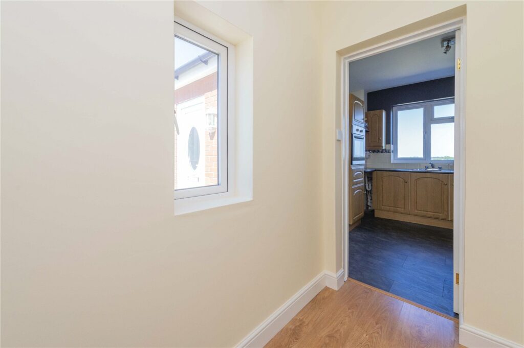 1 Parton Wood, Winnington - Picture No. 12