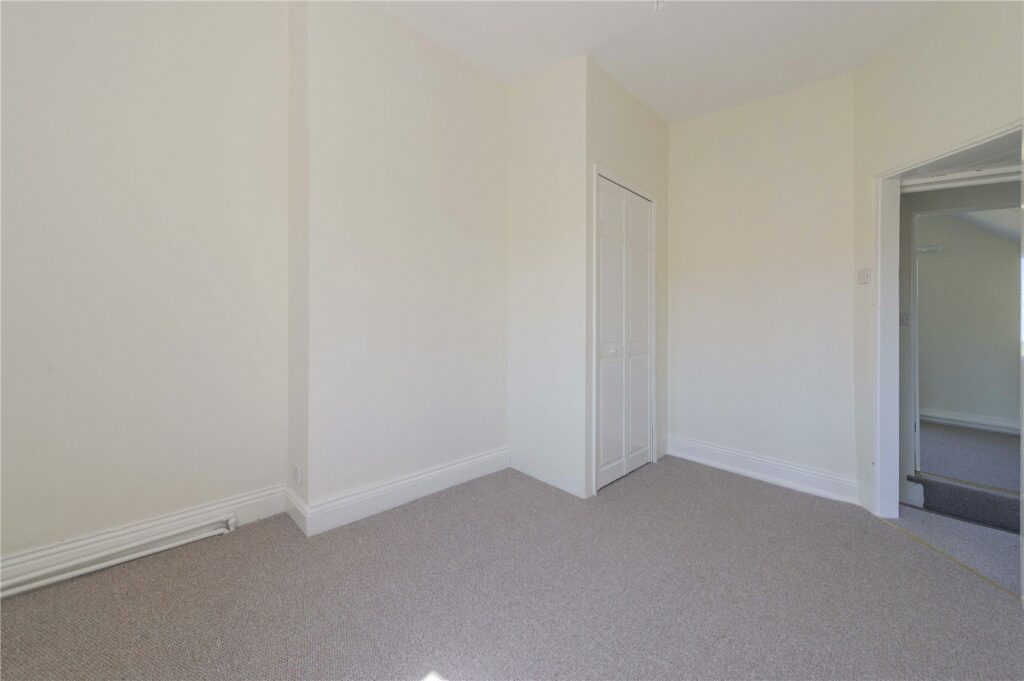 2 Parton Wood, Winnington - Picture No. 12