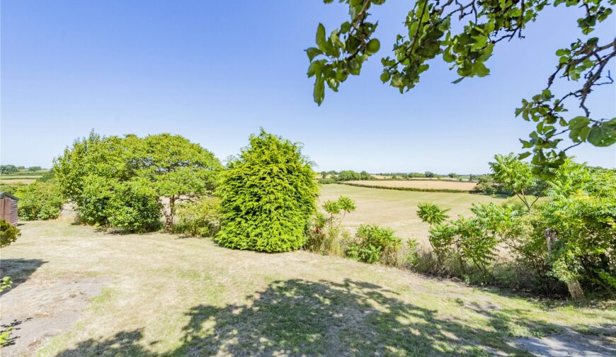 2 Parton Wood, Winnington - Picture No. 19