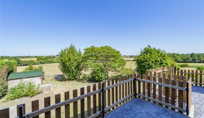 2 Parton Wood, Winnington - Picture No. 20