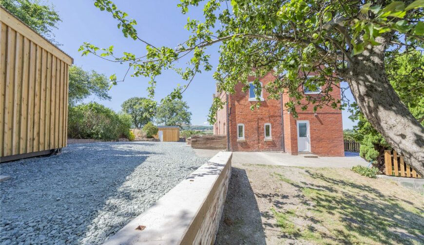 2 Parton Wood, Winnington - Picture No. 24