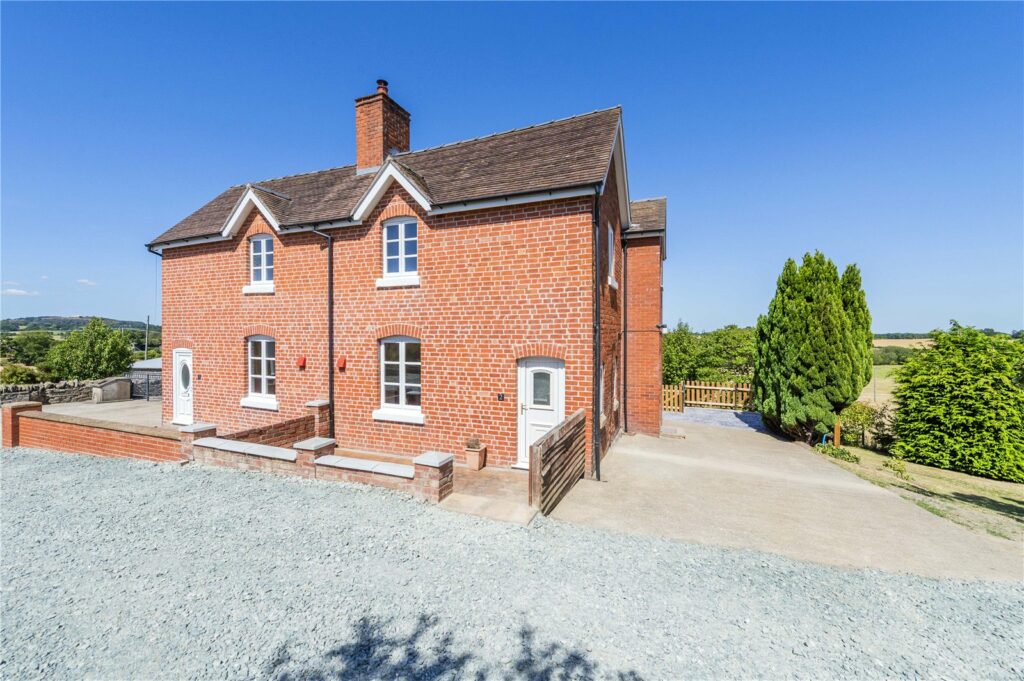 2 Parton Wood, Winnington - Picture No. 36