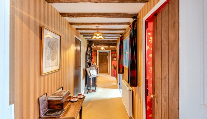 Golding Hall - Picture No. 03