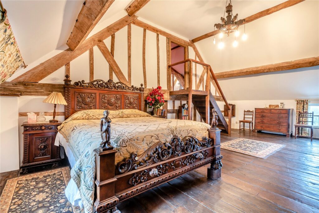 Golding Hall - Picture No. 07