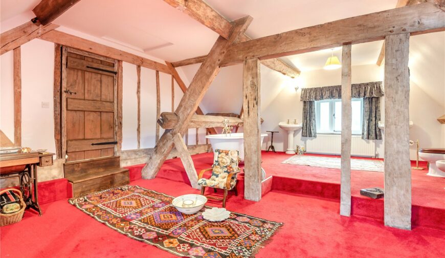 Golding Hall - Picture No. 09