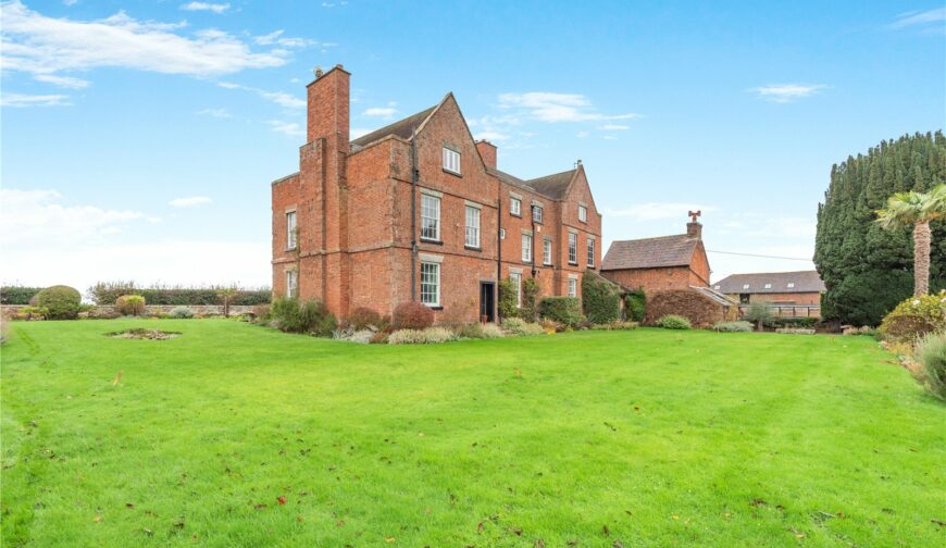 Golding Hall - Picture No. 29