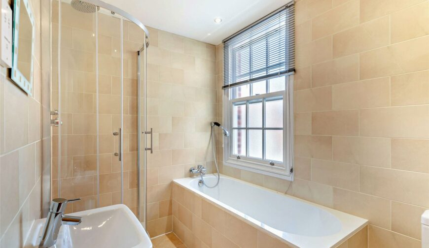 Apartment 2, Crescent House - Picture No. 14