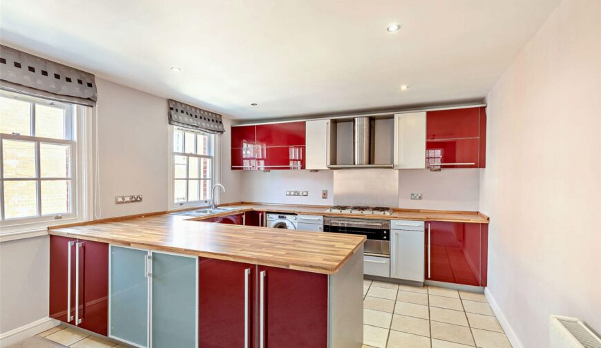 Apartment 2, Crescent House - Picture No. 21