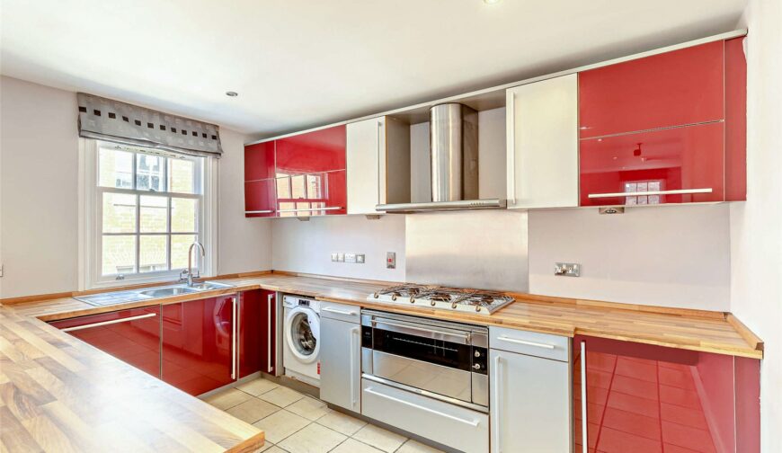 Apartment 2, Crescent House - Picture No. 29