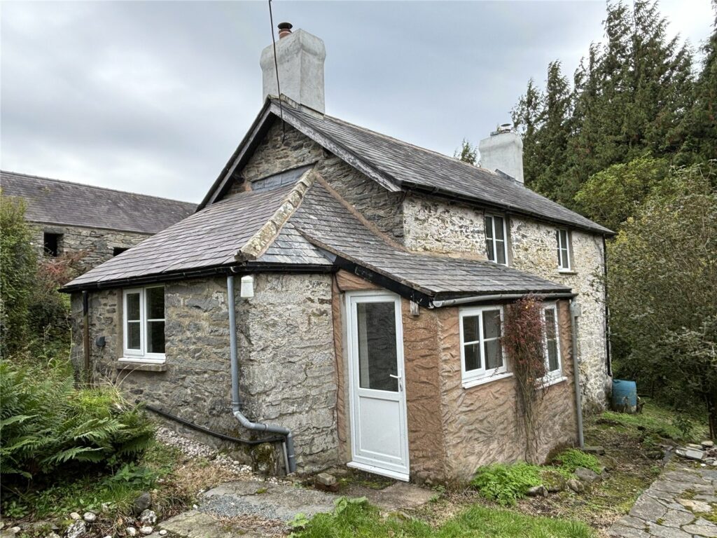 Tyn Y Ffridd, Llangwm - Picture No. 01