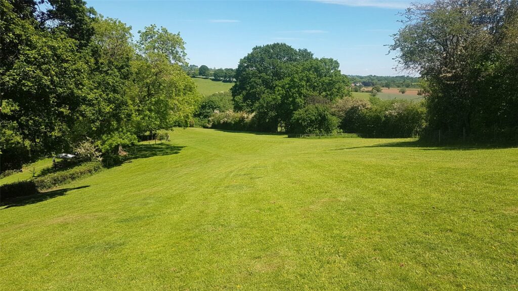 East Meadows, Nash - Picture No. 40