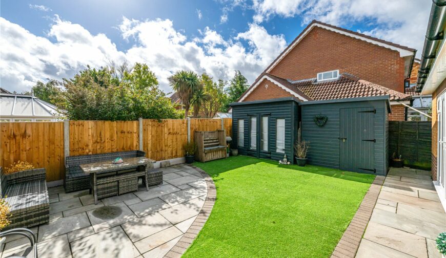 12 Blashfield Road - Picture No. 15