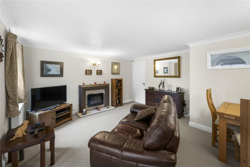 Motte Cottage, St. Marys Walk - Picture No. 10