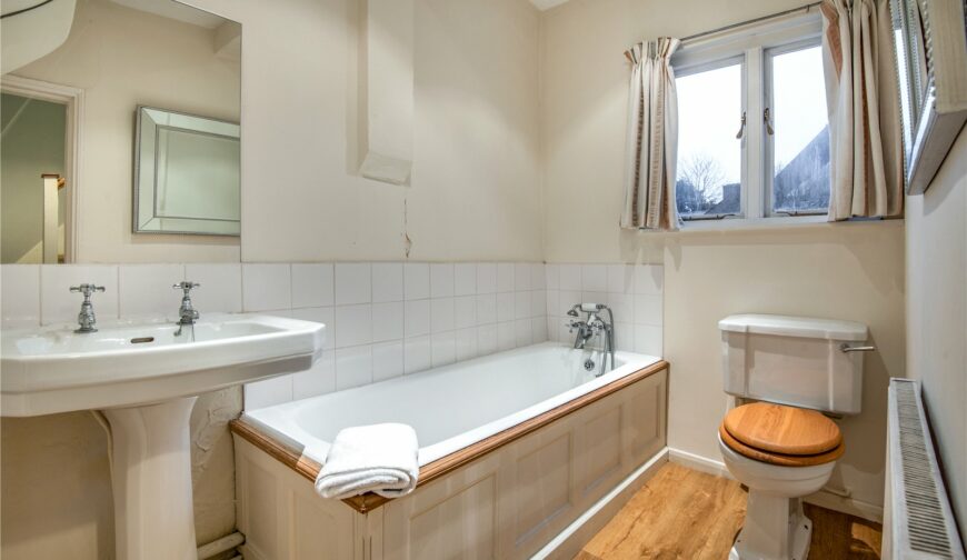 6 Dogpole - Bathroom