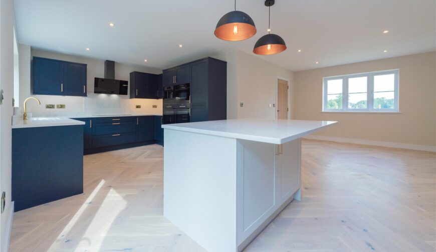 Cedar House, The Farmyard, Grafton - 2