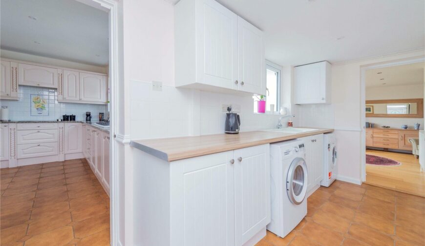 Whiteways, Garmston - Utility