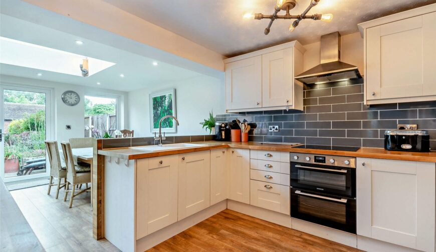 1 Station Road - Kichen