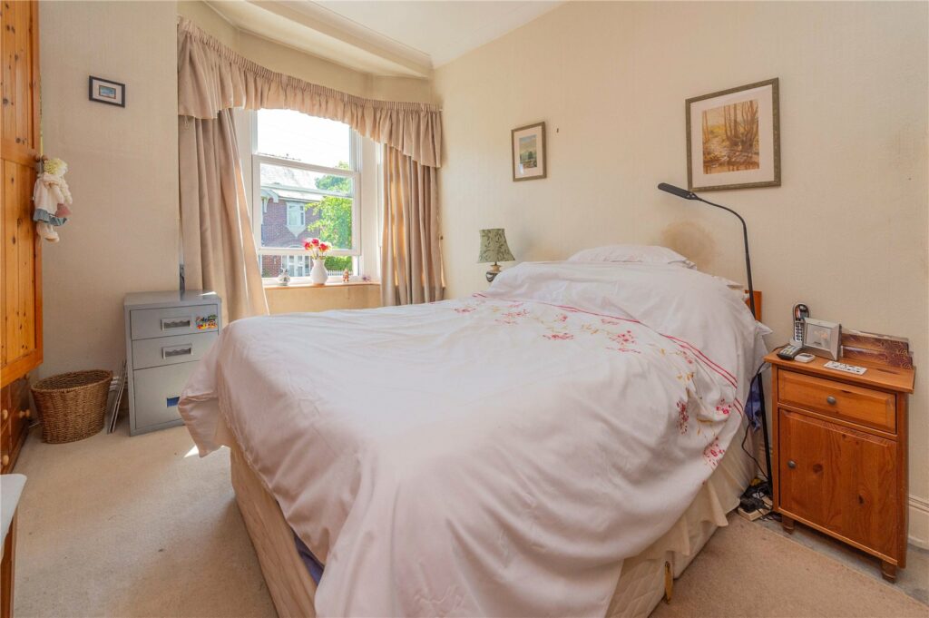 31 Brownlow Road - Bedroom 1