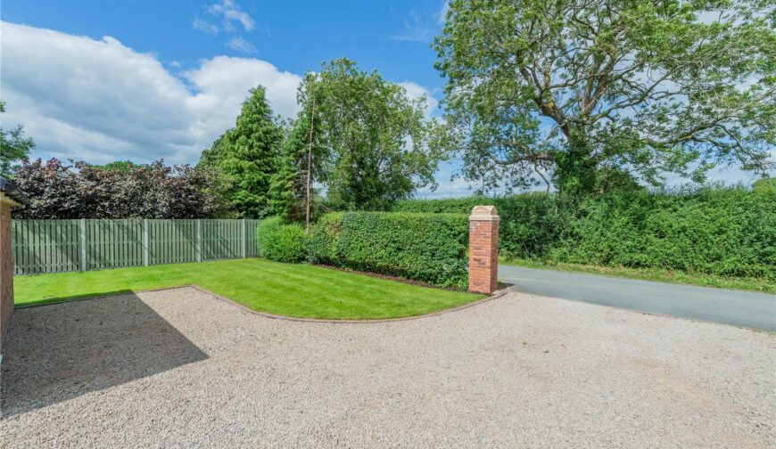 Beech Cottage, Myddle Wood - Drive