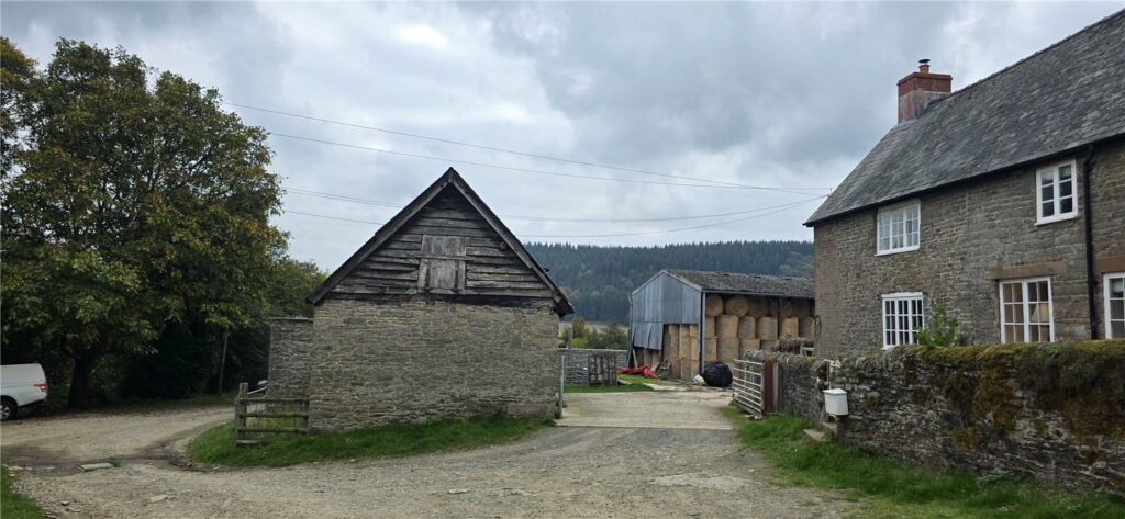 Weston Farm, Bucknell - Picture No. 08