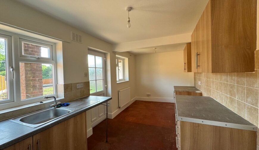 2 Caradoc View - Picture No. 17