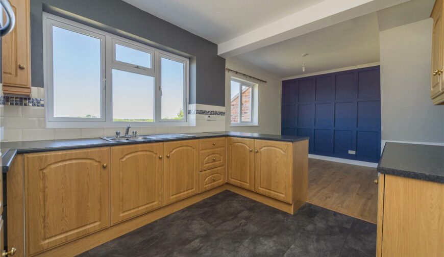 1 Parton Wood, Winnington - Picture No. 14