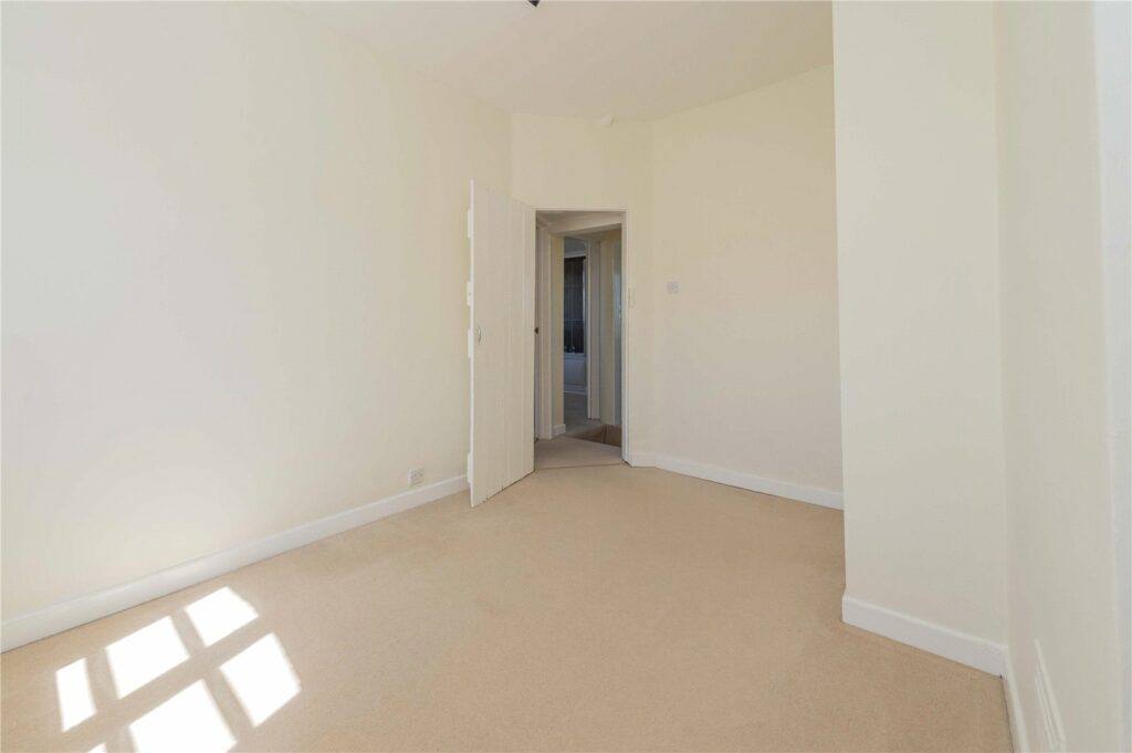 1 Parton Wood, Winnington - Picture No. 19