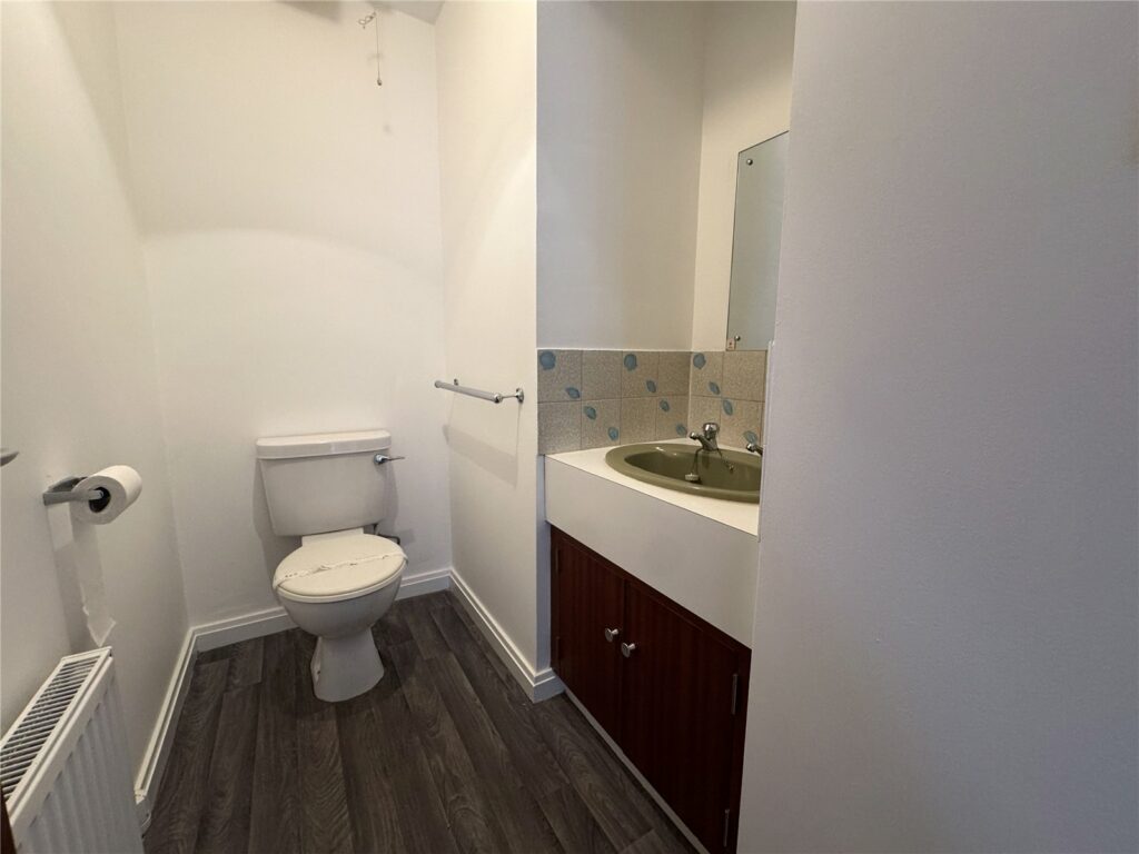 The Vicarage, Wombridge Road - Picture No. 32