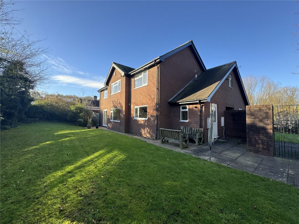 The Vicarage, Wombridge Road - Picture No. 38