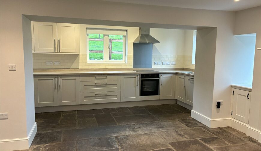 Cui Farmhouse, Talybont-on-Usk - Picture No. 08