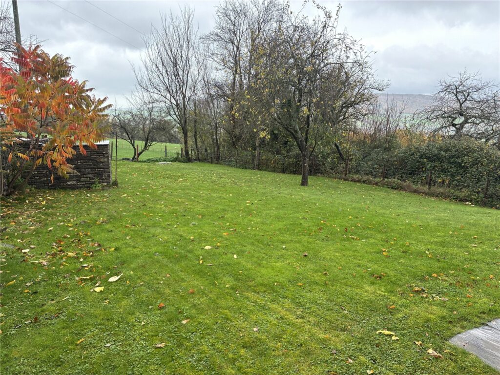 Cui Farmhouse, Talybont-on-Usk - Picture No. 11