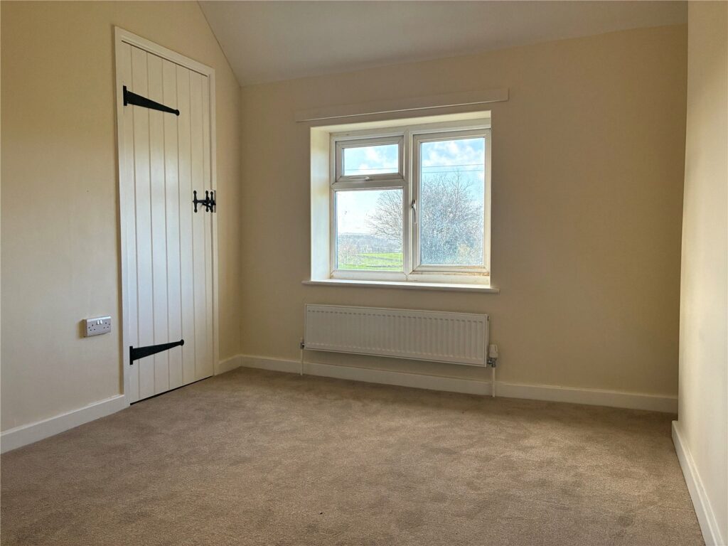 Old School House, Didley - Picture No. 02