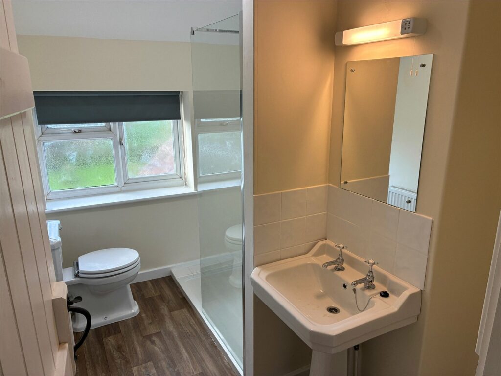 Old School House, Didley - Picture No. 08