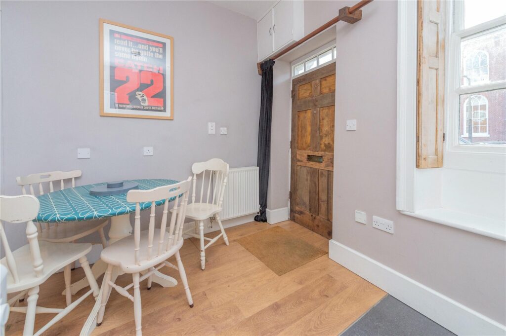 6 Mill Street - Picture No. 10